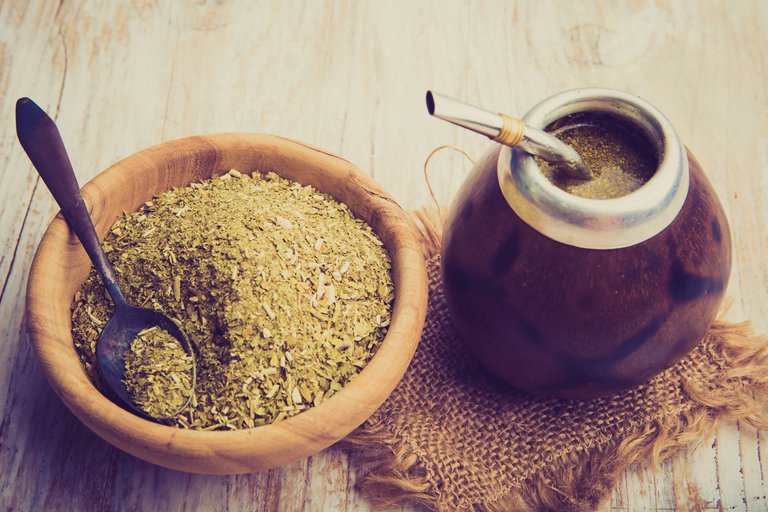 Bien Fernández! Ahora se regula la cantidad de palo y polvo en los paquetes de yerba mate