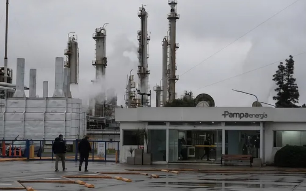 PGSM: Pampa Energía cierra su planta de caucho y desafectaría a unos 200 trabajadores