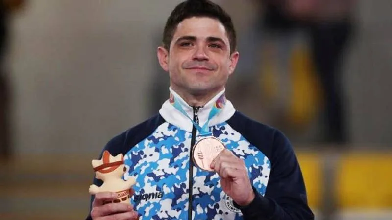 Condenan al gimnasta olímpico rosarino Federico Molinari por acosar a una alumna adolescente