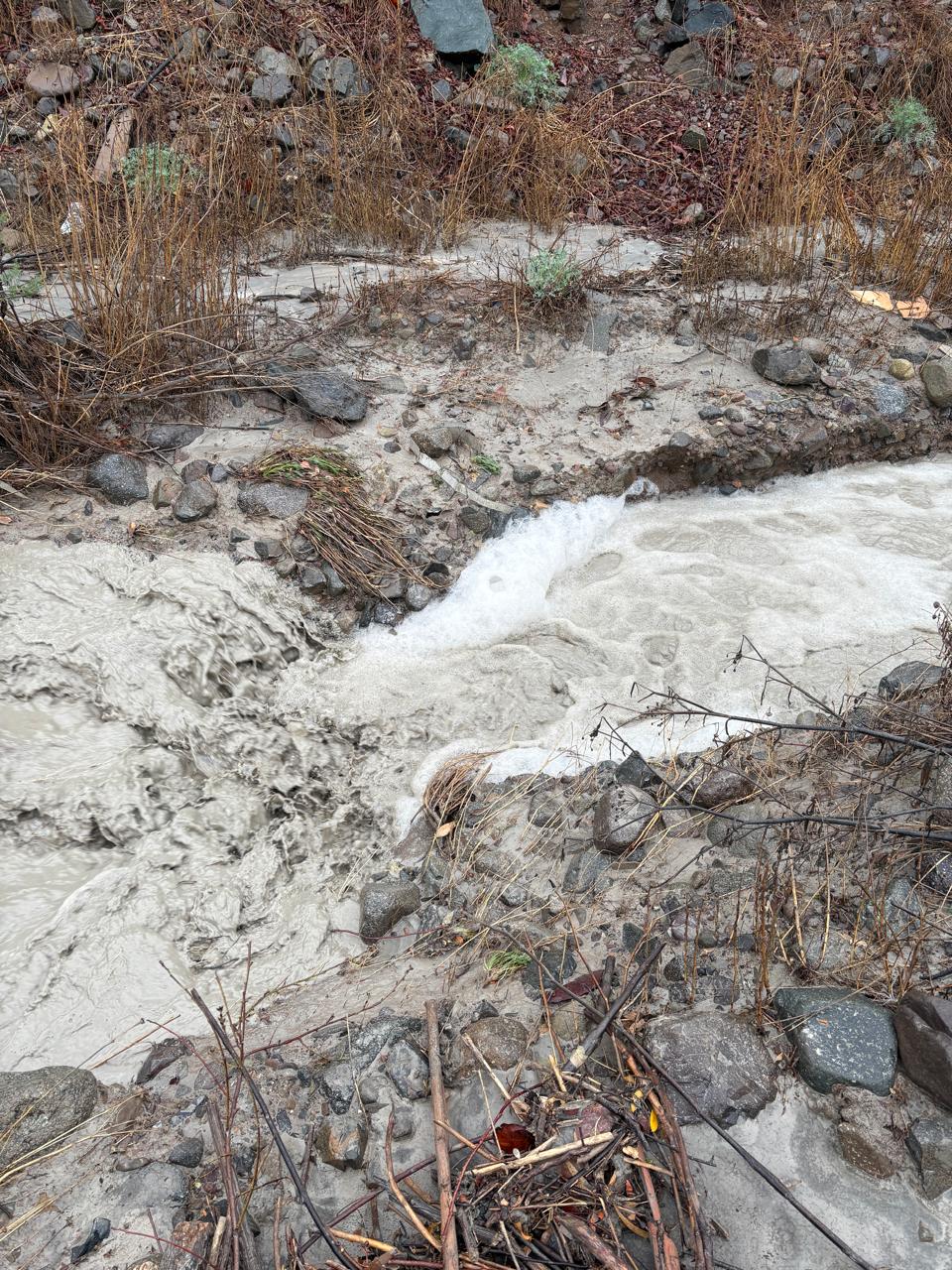 Relave de Minera Las Cenizas dejó a Peñablanca sin agua potable tras lluvias de julio