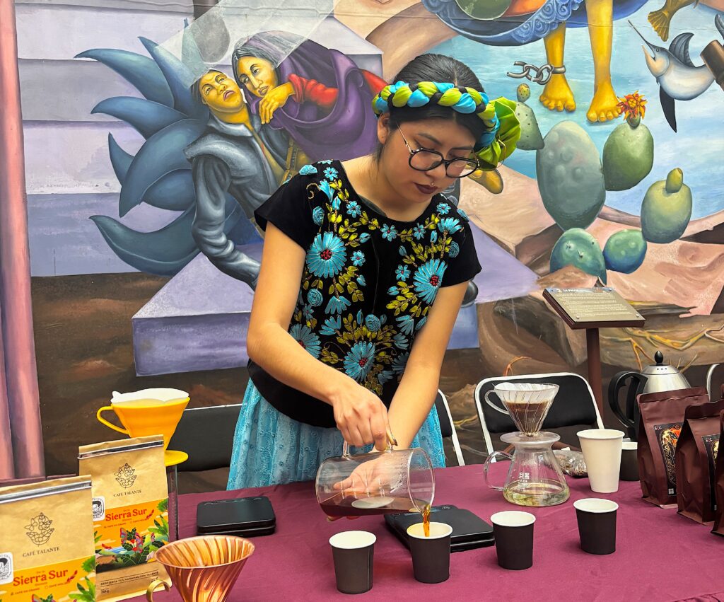 Promueven comercialización directa entre cafeticultores y consumidores de café