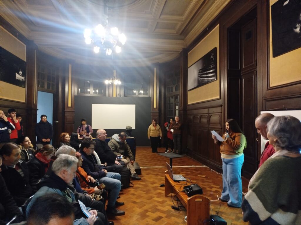 Nutrida participación en acto por el Desarme Nuclear en Córdoba, Argentina