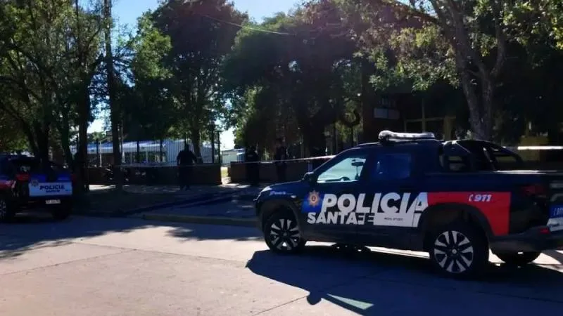 Pánico y tensión en una escuela de San Cristóbal por la explosión de un neumático