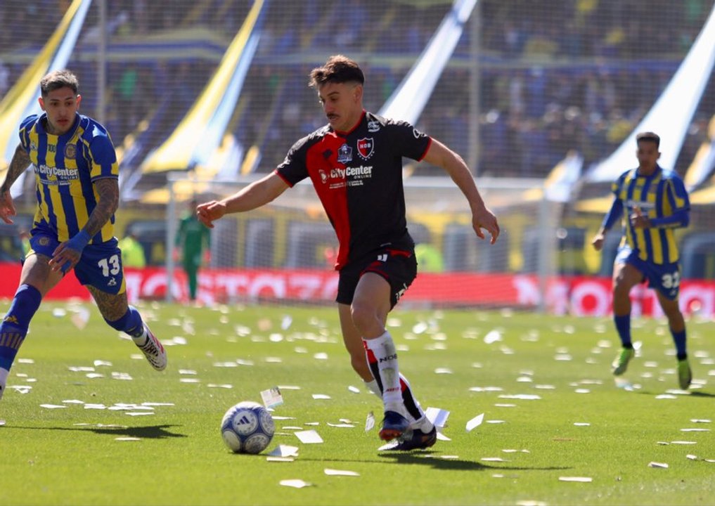 Envuelto en polémica, agónico empate de Newell’s en el clásico ante Rosario Central