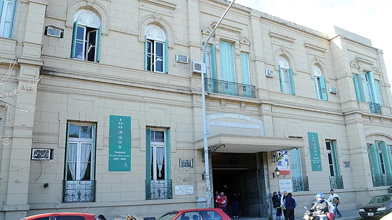 Bajo investigación: una joven lucha por su vida tras sufrir severas quemaduras en Santa Fe