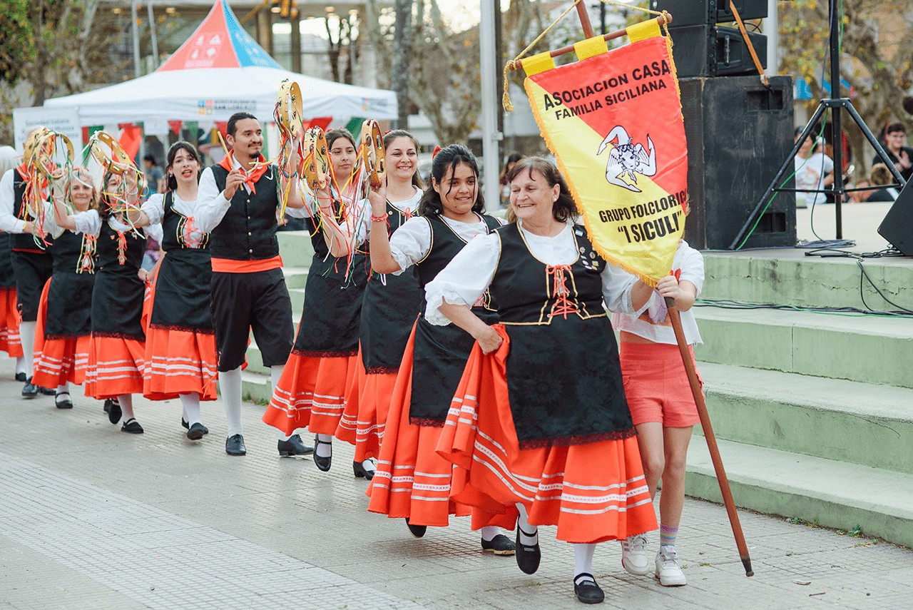 San Lorenzo celebra Italia con una feria gastronómica y cultural en la plaza San Martín