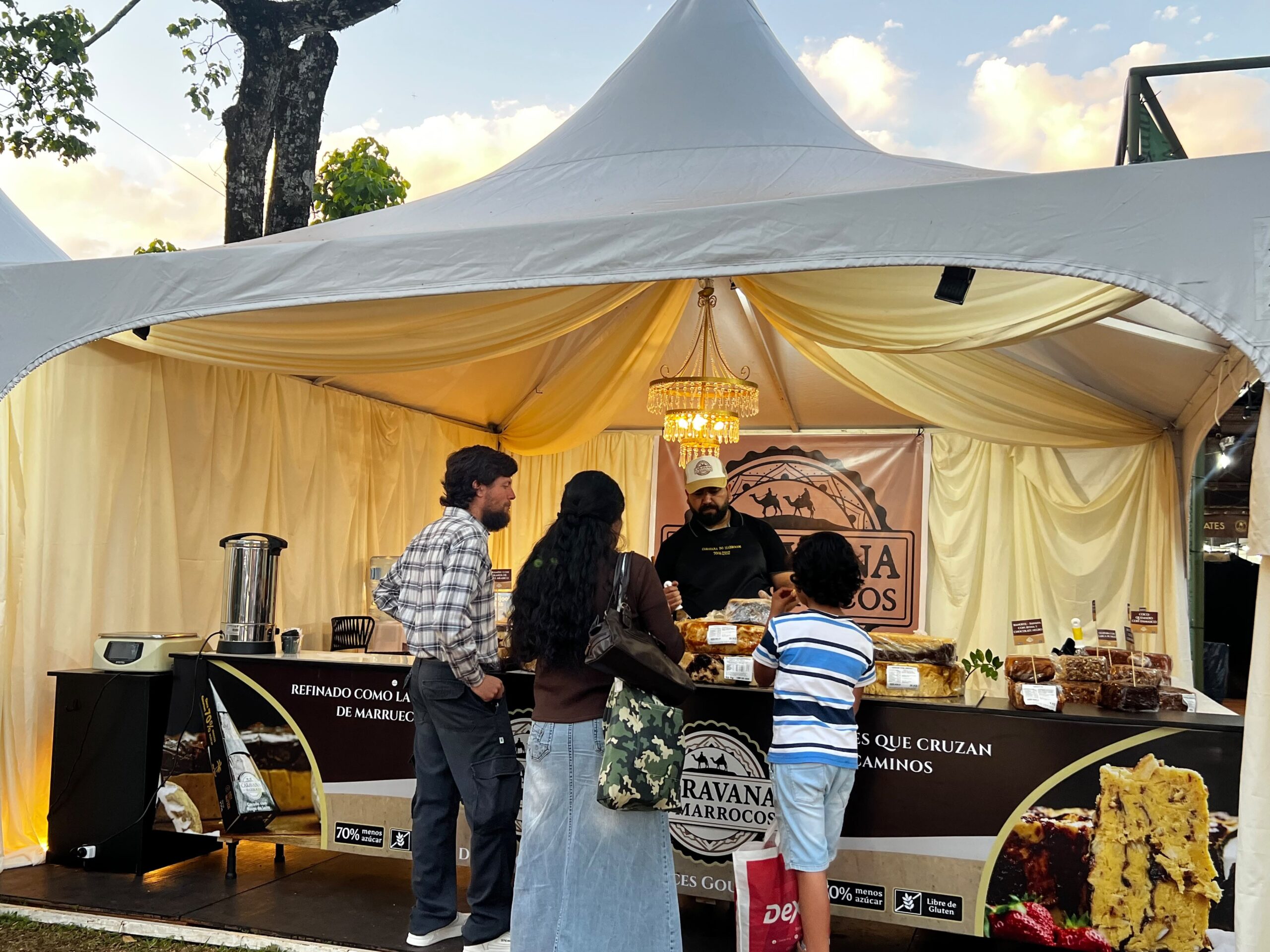 La Expo-Feria de la Fiesta del Inmigrante reúne unos 200 stands y despliega una amplia propuesta comercial y artesanal