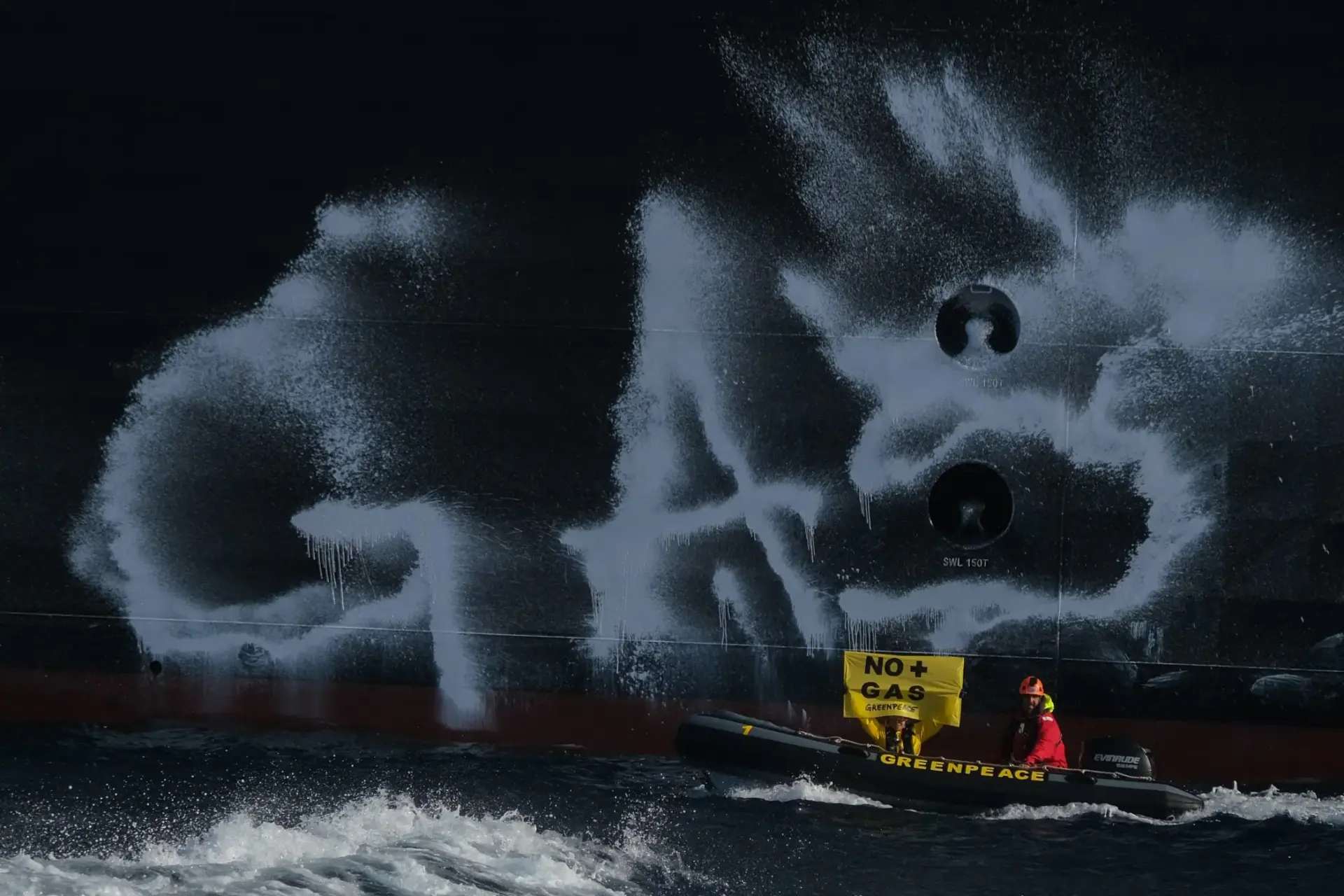 Juicio histórico contra 11 activistas de Greenpeace: hasta 5 años de cárcel por defender el planeta